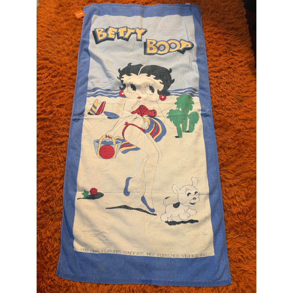 Vintage 1987 Betty Boop Beach Towel King Features Fleischer Studios Pudgy Dog